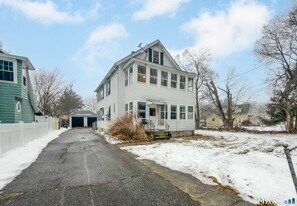 72 Roosevelt Ave in Norwich, CT - Building Photo