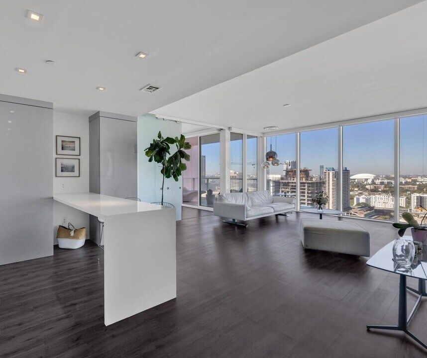1040 Biscayne Blvd, Unit 2507 in Miami, FL - Foto de edificio