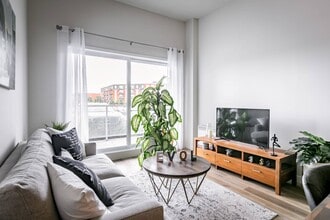 Evol in St-Jean-sur-Richelieu, QC - Building Photo - Building Photo