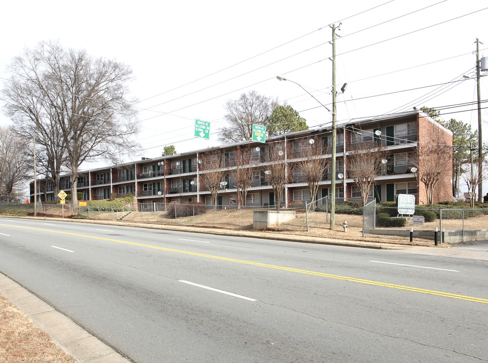 Hillcrest Apartments in Marietta, GA - Building Photo