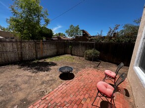 2111 Silver Ave SE in Albuquerque, NM - Building Photo - Building Photo