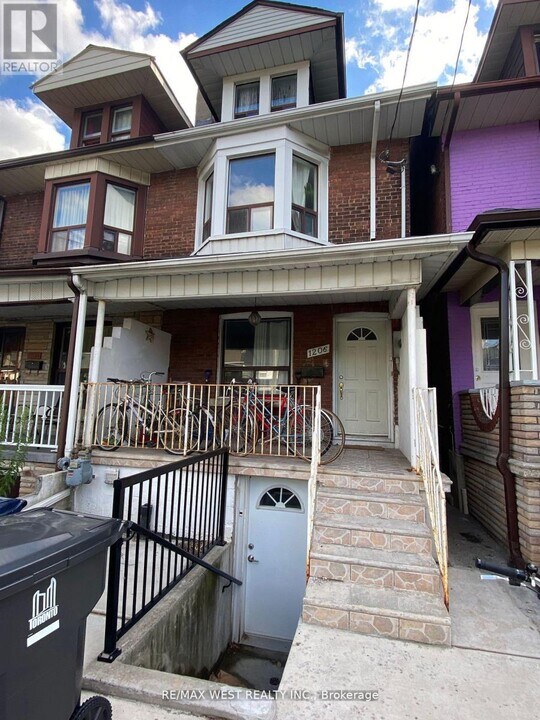 1206 Ossington Ave in Toronto, ON - Building Photo