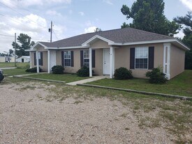 938 Bob Little Rd, Unit B in Panama City, FL - Building Photo