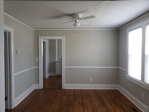 12 Eastlan Dr in Greenville, SC - Building Photo - Building Photo