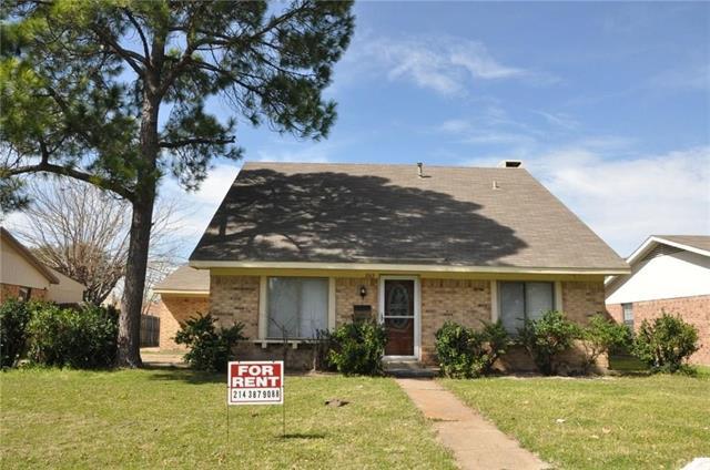 2613 Sam Houston Dr in Garland, TX - Building Photo