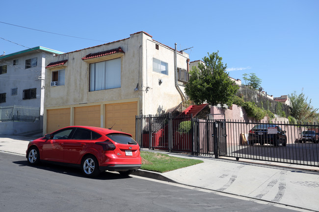 126-128 N Lake St in Los Angeles, CA - Building Photo - Building Photo