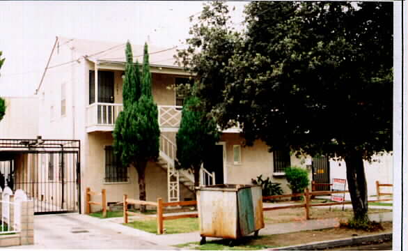 1081 Temple Ave in Long Beach, CA - Building Photo - Building Photo