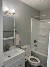 19499 Co Rd 2, Unit 1 in Bristol, IN - Foto de edificio - Building Photo