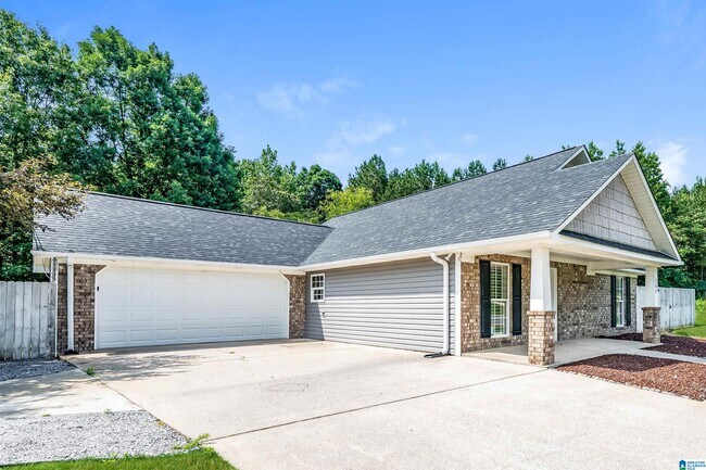 200 Sunrise Dr in Odenville, AL - Building Photo - Building Photo
