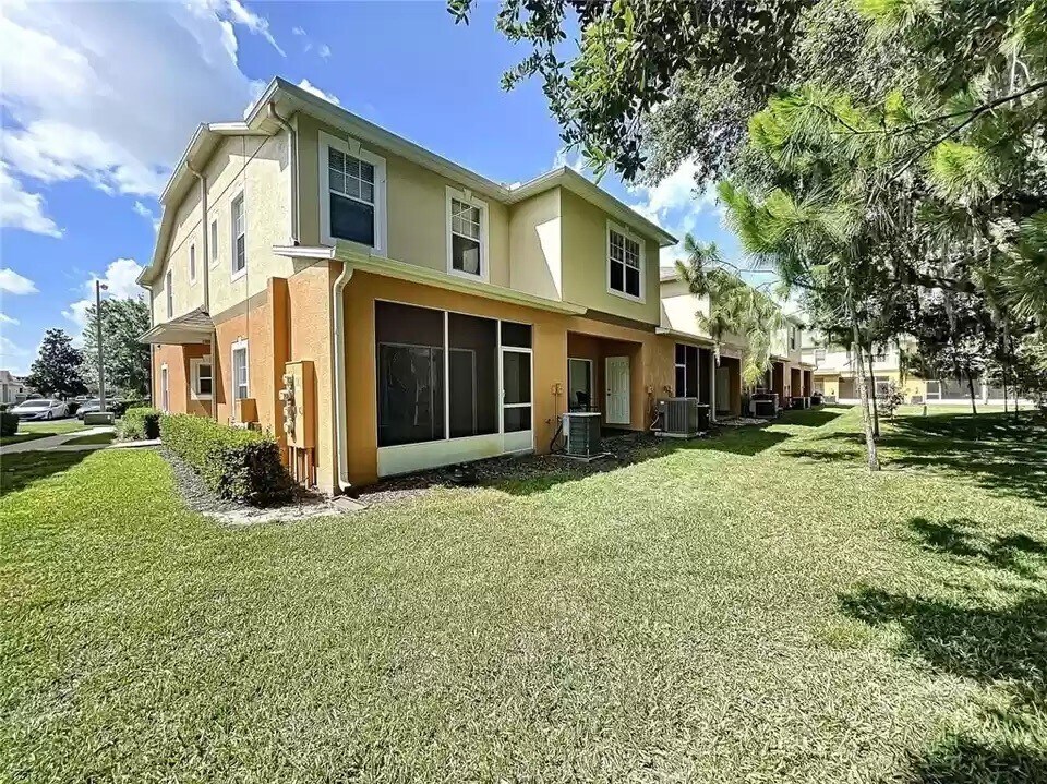 4244 Birch Pond Loop in Lakeland, FL - Foto de edificio