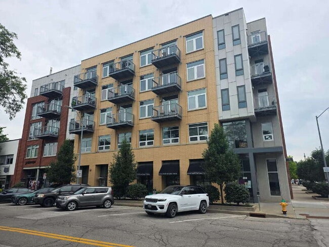 property at 309 E 5th St