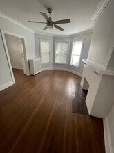 918 W Gunnison St, Unit 2 in Chicago, IL - Building Photo - Building Photo