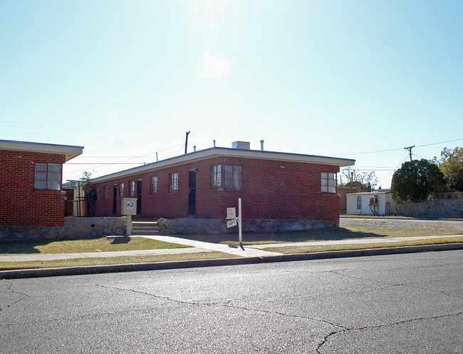 Good Life Apartments in El Paso, TX - Building Photo - Building Photo