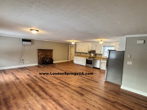 21116 Wells St in Petersburg, VA - Building Photo - Building Photo