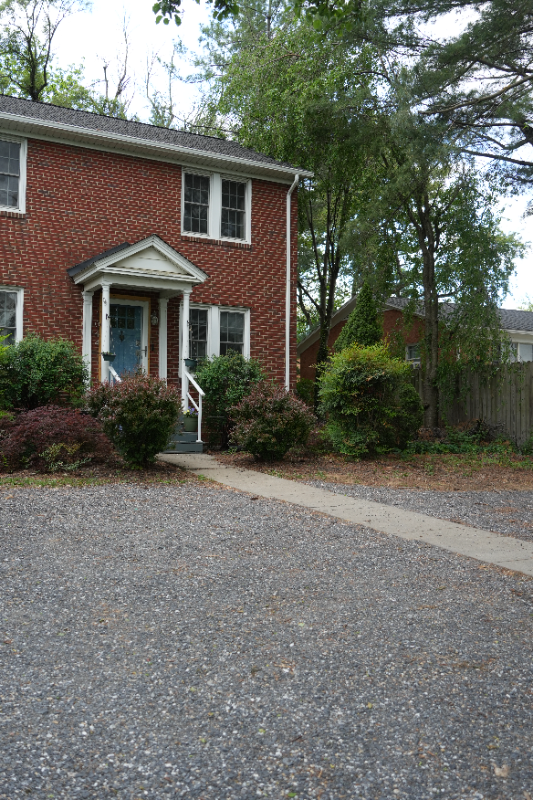 1044 N Main St in Harrisonburg, VA - Building Photo - Building Photo