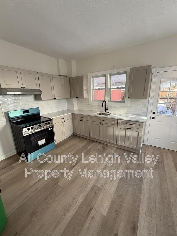 property at 326 N Fountain St