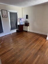 13 Anderson St, Unit 2 in Raritan, NJ - Foto de edificio - Building Photo