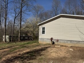 477 Henrys Country Rd in North Wilkesboro, NC - Building Photo - Building Photo