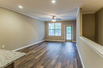 Meridian Park Apartments in Collierville, TN - Building Photo - Interior Photo