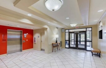Furnished Studio-Fayetteville - Cross Cree in Fayetteville, NC - Building Photo - Building Photo