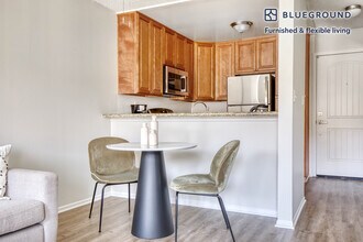 11265 Morrison St in Los Angeles, CA - Building Photo - Building Photo