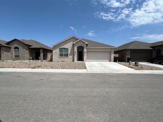 1915 Palo Duro Dr in Odessa, TX - Building Photo - Building Photo