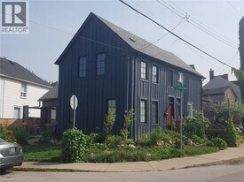 446 MacNab St N in Hamilton, ON - Building Photo
