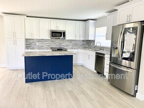 585 Queens Mirror Cir in Casselberry, FL - Building Photo - Building Photo