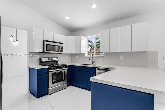 15042 SW 149th Ct in Miami, FL - Building Photo - Building Photo