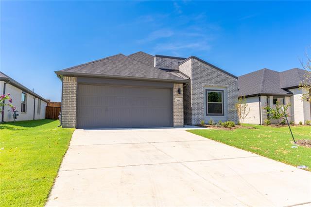 106 Eastwood Rd in Forney, TX - Building Photo
