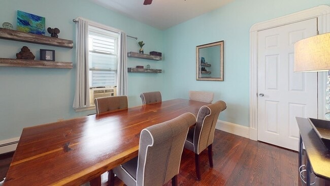 573 Bennington St, Unit 2 in Boston, MA - Foto de edificio - Building Photo