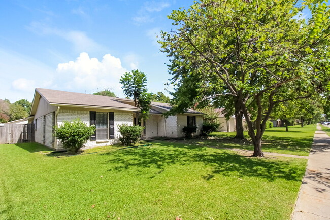 2322 Pueblo Dr in Garland, TX - Building Photo - Building Photo