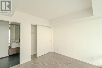 1-5901 Bloor St E in Toronto, ON - Building Photo - Building Photo