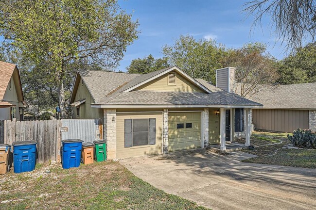 1010 Wessex Way in Austin, TX - Foto de edificio - Building Photo