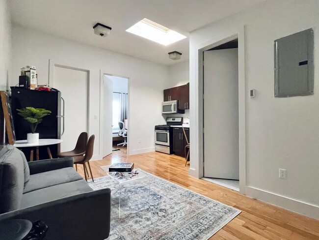 property at 1078 DeKalb Ave