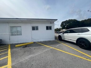 2900 W Flagler St in Miami, FL - Building Photo - Building Photo