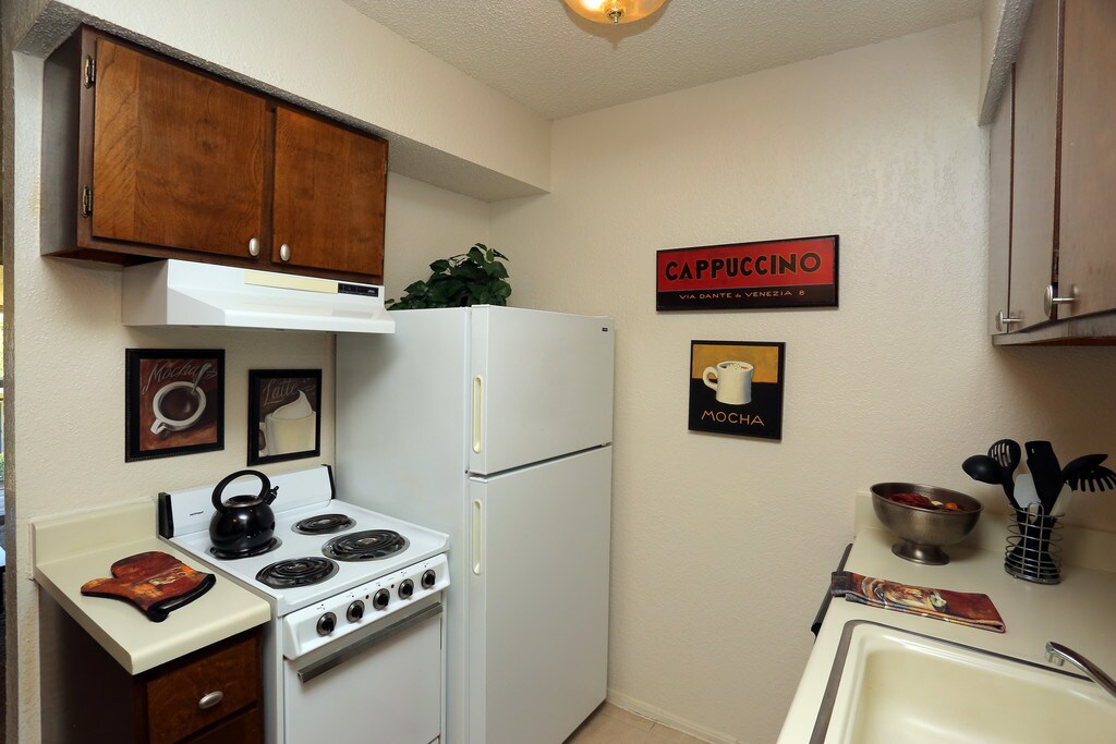 Red River Apartments Tulsa, OK Apartments