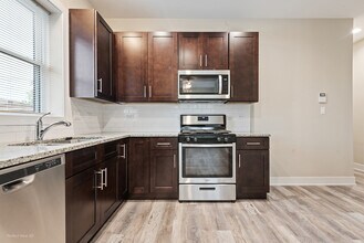 6530 S Maryland Ave in Chicago, IL - Building Photo - Building Photo