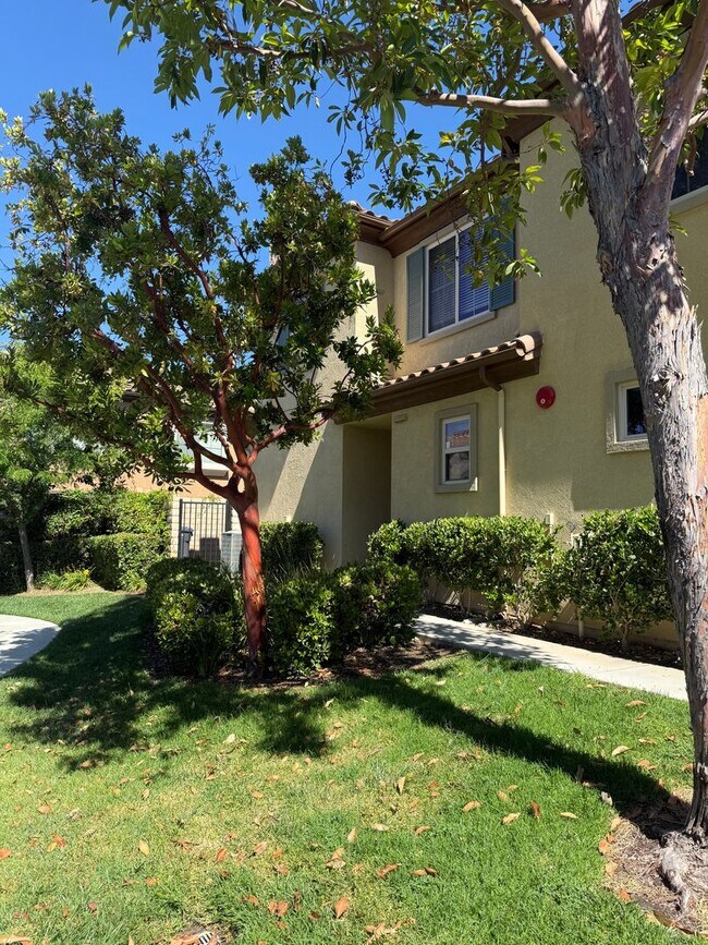 6809 Simmons Way in Moorpark, CA - Building Photo - Building Photo