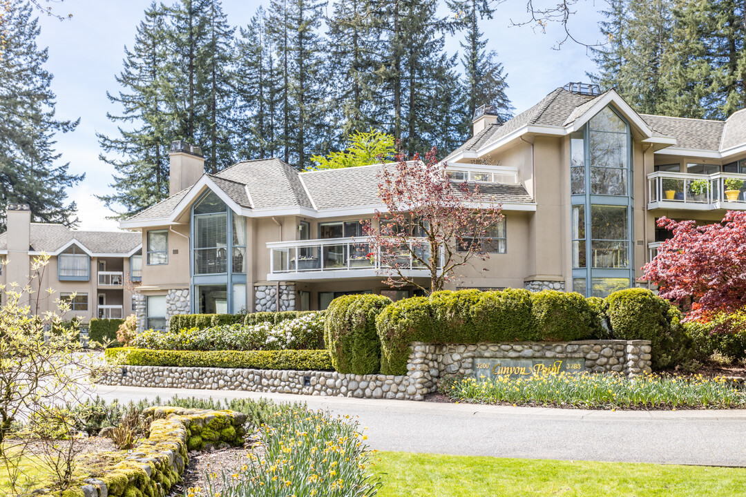 3288 Capilano Cres in North Vancouver, BC - Building Photo