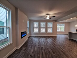 55 Station Overlook Dr in Auburn, GA - Foto de edificio - Building Photo