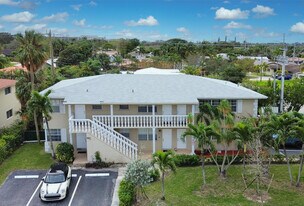 1820 NE 56th St in Fort Lauderdale, FL - Building Photo