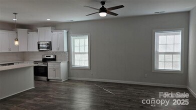 1124 Clouse St in Gastonia, NC - Building Photo - Building Photo