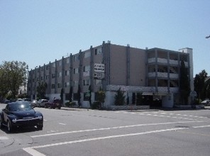 Park Alameda in Alameda, CA - Building Photo - Building Photo