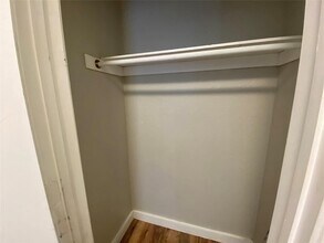 701 W Sycamore St, Unit 202 in Denton, TX - Building Photo - Building Photo