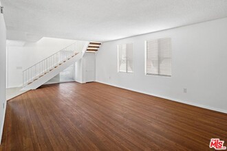 135 W 64th Pl in Inglewood, CA - Building Photo - Building Photo
