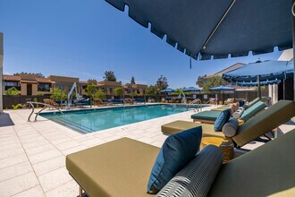 2121 Apartments in Phoenix, AZ - Building Photo - Building Photo