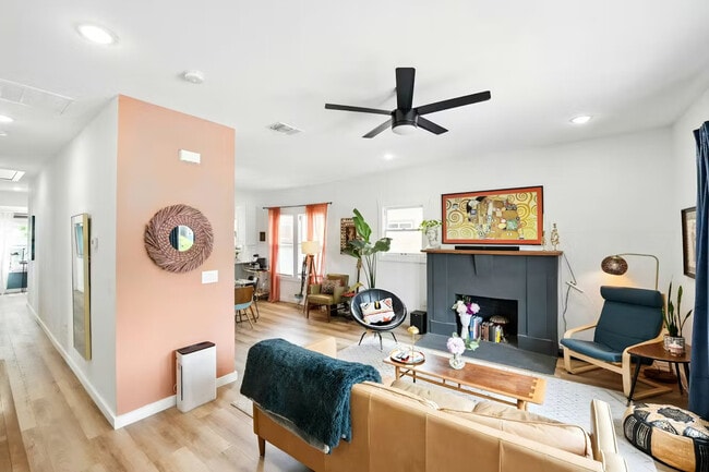 property at 806 W French Pl