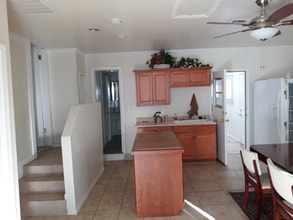 19953 Haynes St in Los Angeles, CA - Building Photo - Building Photo