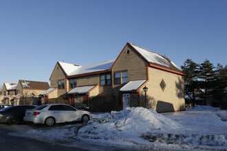 Breary Farms Apartments in Sanford, ME - Building Photo - Building Photo